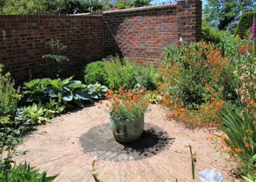 Patio & Courtyard Landscaping That Complements Your Property