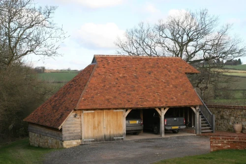 BESPOKE OAK FRAMED GARAGE